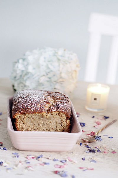 white chocolate chip banana bread