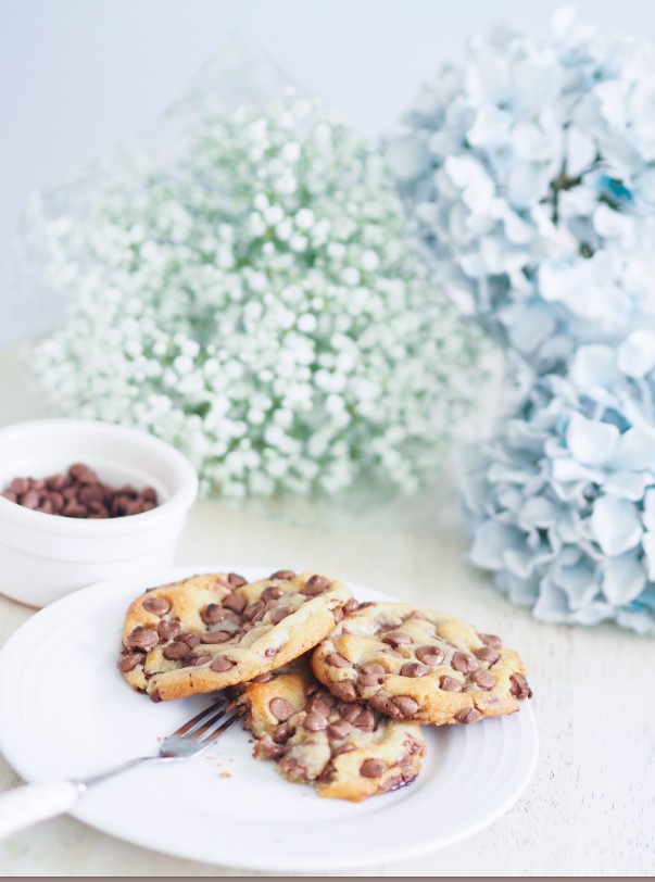 Soft chewy chocolate chip cookies!